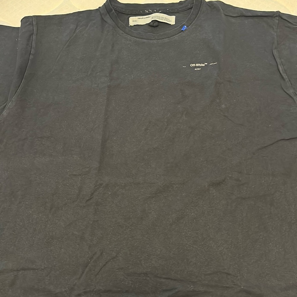 Off white t shirt